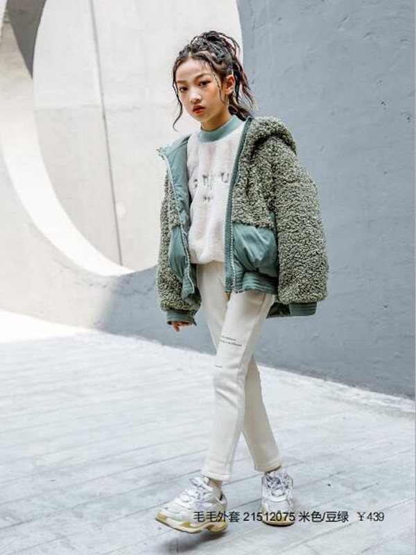 羊羔毛外套适合小女生穿吗 又好看又保暖的冬季时尚穿搭分享