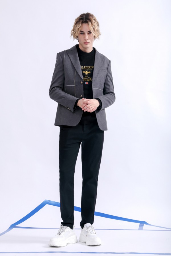 职场气质型男穿搭指南 莎斯莱思尽显绅士