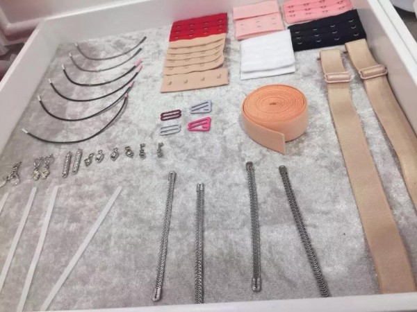 男人怎么看待女人花上几百买下一件bra 男人怎么看待女人花上几百买下一件bra