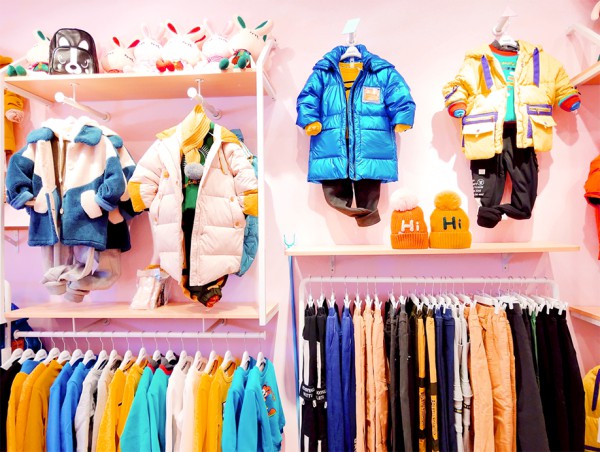 实业童装品牌选芭乐兔  恭喜孙女士新店开业大吉