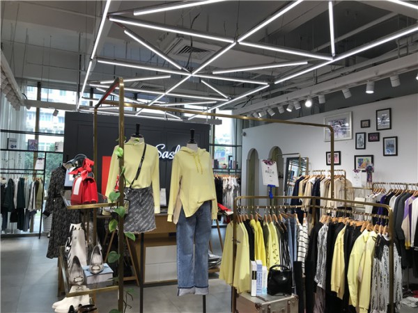 顾客和投资者的首选 国内优质服饰品牌莎斯莱思做消费者满意的产品