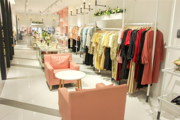 年底淡季怎么样更好经营37°生活美学女装实体店?