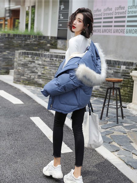 小个子女生如何挑选羽绒服