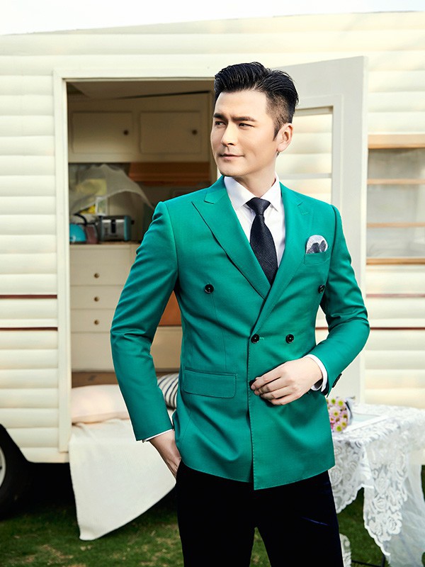 中山装穿起来会显老吗 定制西装选哪个品牌好