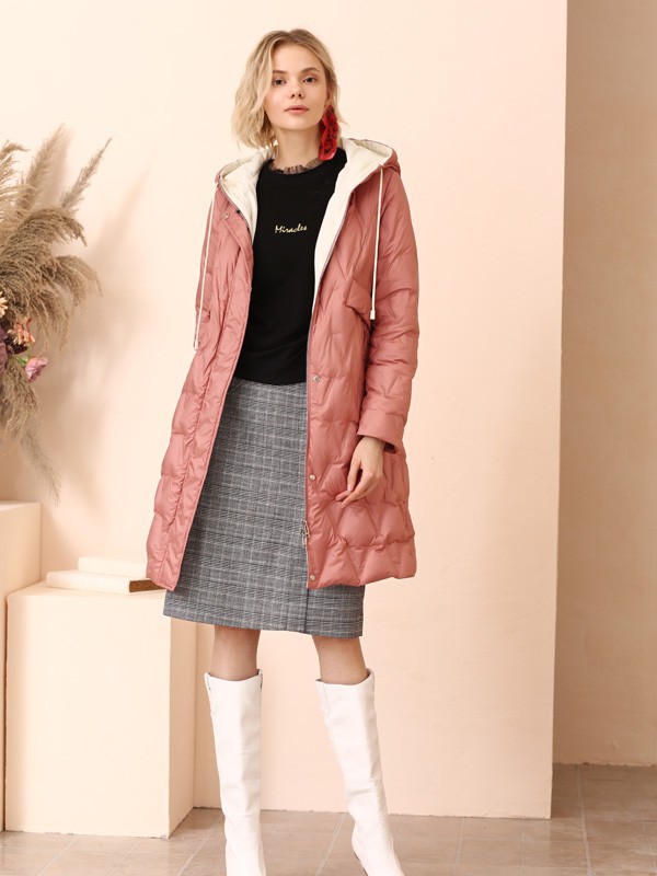 今年过年 你一定不能缺少一件豆沙色的羽绒服