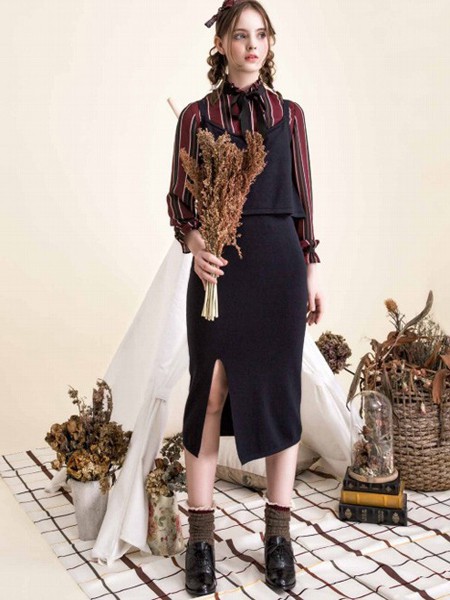 复古时髦的连衣裙 穿出俏皮可爱