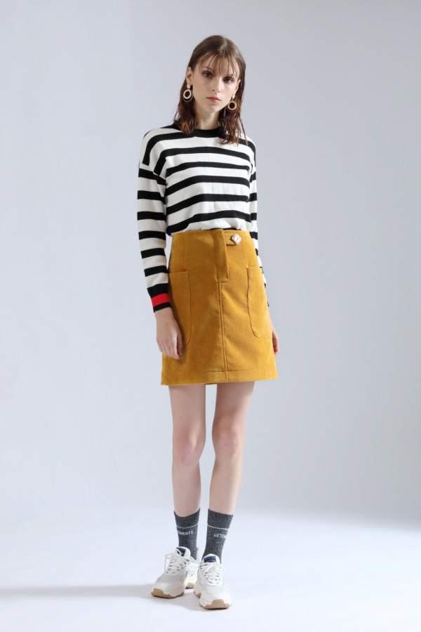 丹比奴秋冬季节 只要穿对了内搭 就能让你穿出迷人风