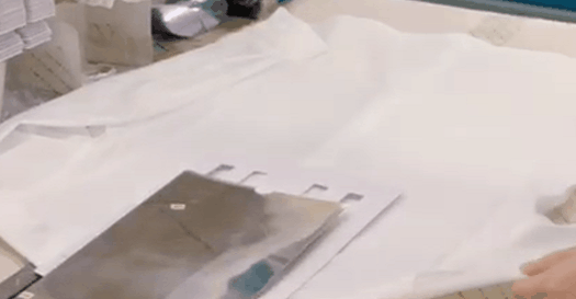 富绅定制丨专心专注 每一件衬衣都是样品