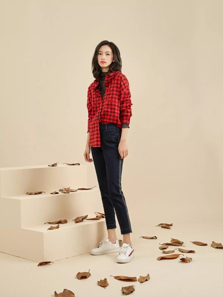 出门逛街有什么好看的搭配 领秀做你的搭配导师