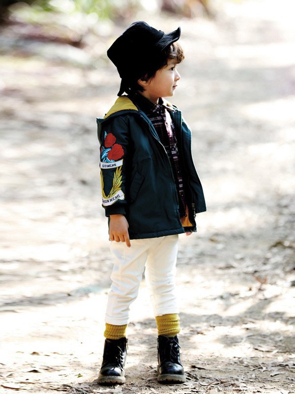 冬季萌宝巧穿搭 这么穿时尚又舒适