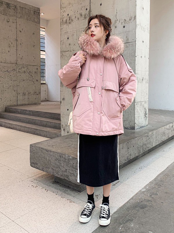 秋冬如何穿出气质感 藏九女装给你支招