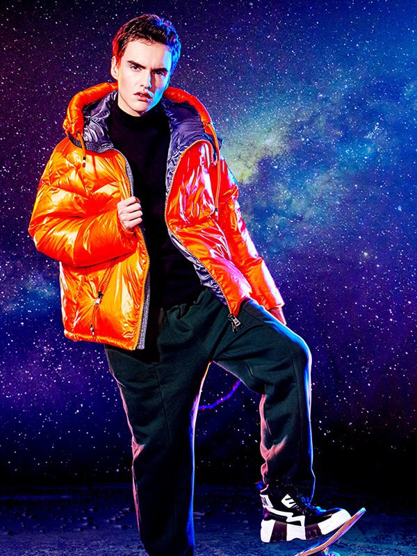 潮牌冬装棉服配什么内搭 亮皮羽绒服里面配什么颜色