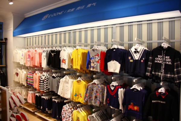 创业开伊顿风尚童装品牌实体店怎么样?