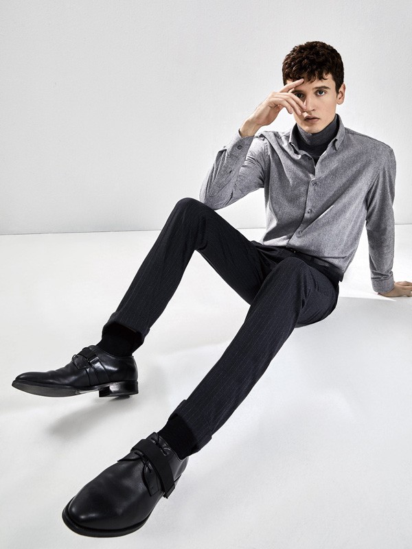 男士高领打底衫配什么外套好 九牧王男士高领打底衫搭配