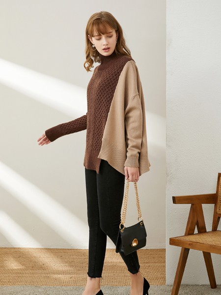 羽绒服里面穿什么好看 熙加女装时尚内搭推荐