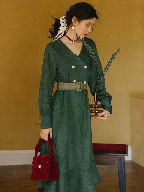 麂皮绒时尚单品搭配干练又时髦 穿出自己的大气