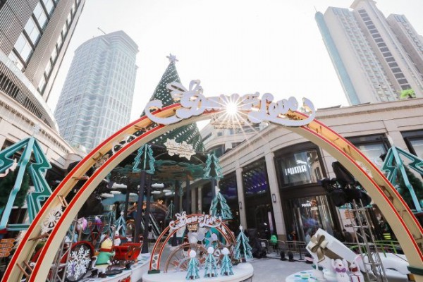 圣诞节服装商场怎么装饰 兴业太古汇开启童话般奇境