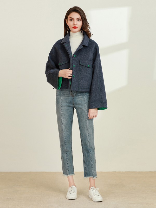 用不同的衣穿出不一样的感觉 彩知丽女装为你推荐