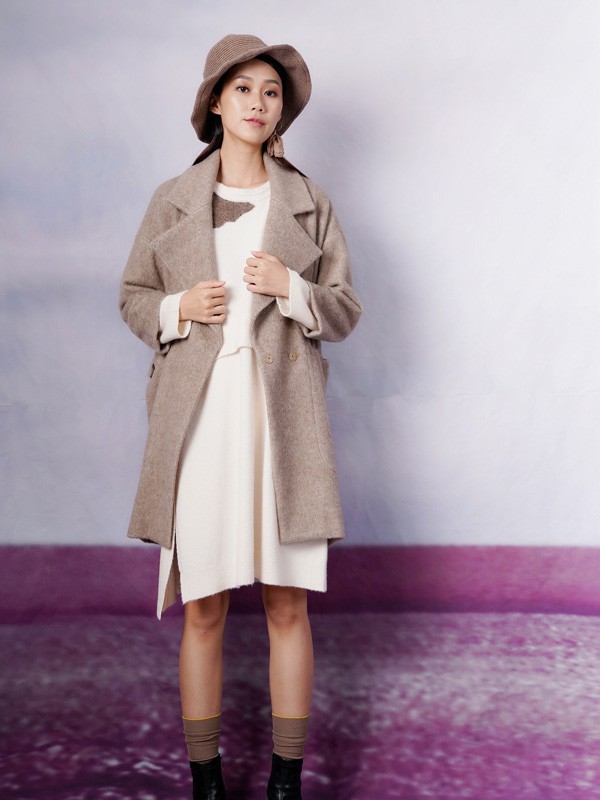 气质大衣穿搭 底色女装做你的穿搭导师