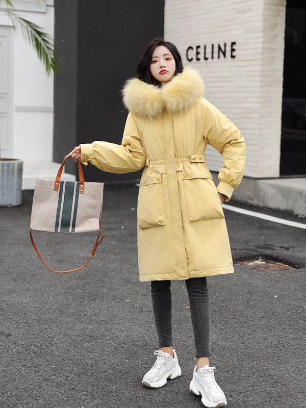 为什么羽绒服价格有的便宜有的贵 长款羽绒服怎么穿好看