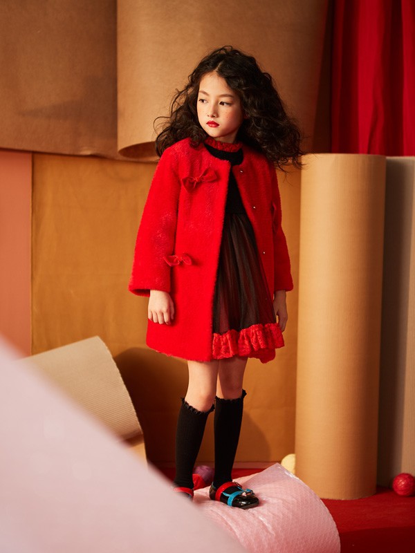 过年穿红色大衣好看吗 小资范新年红色系大衣