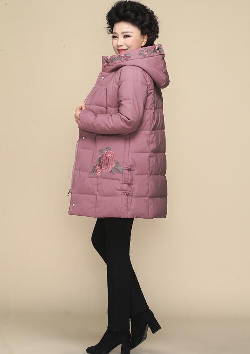 中老年女装冬装怎么买 妈妈款冬装有哪些好看的款式