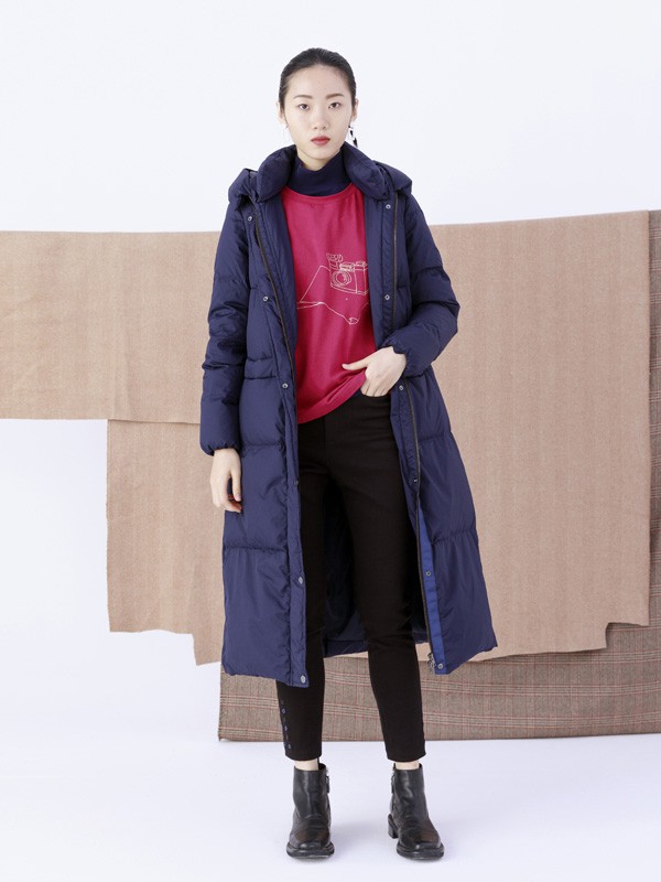 长款羽绒服如何搭配 奕色教你穿搭技巧