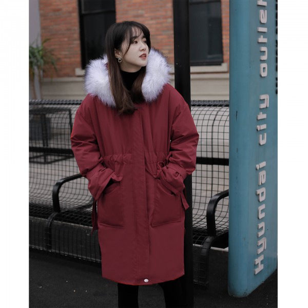 红色羽绒服怎么穿好看 冬日红色羽绒服配什么下装