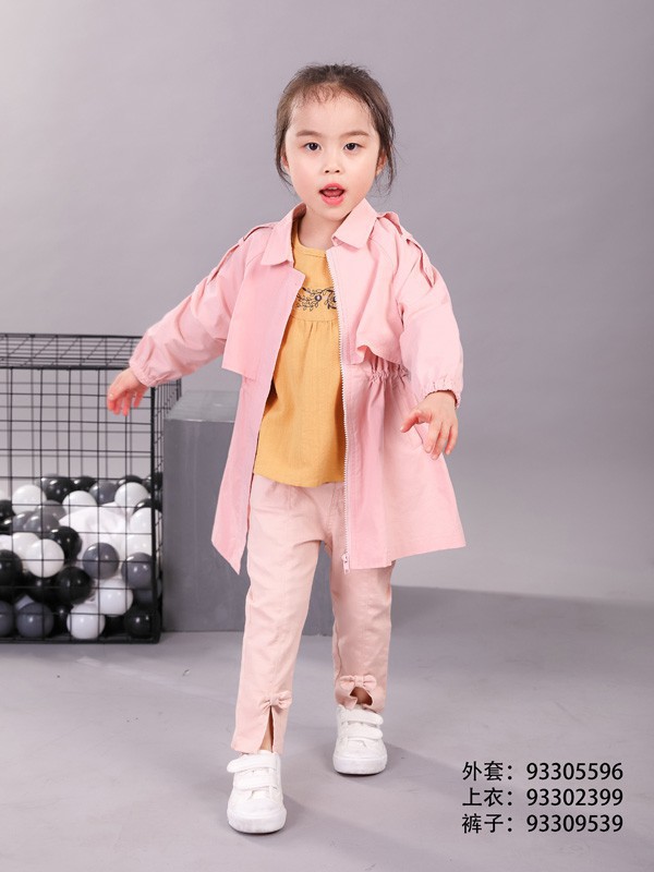 女孩子俏皮可爱的搭配 猫咪儿为你解决穿搭难题