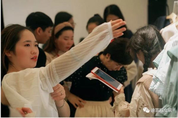 迪笛欧女装2020夏时尚发布会完美谢幕!