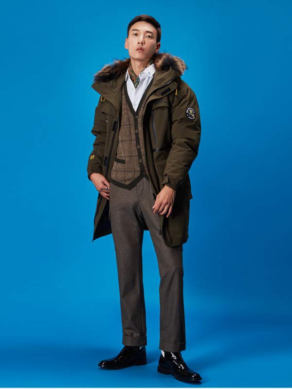 男士冬天羽绒服推荐 依立腾做你的穿搭导师