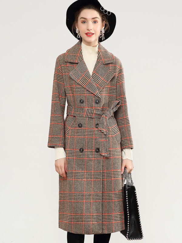 职场女性出差必备单品 这么穿时尚又气质