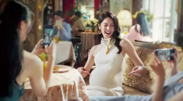 当了妈妈也可以很酷 原来是因为拉蒂赛