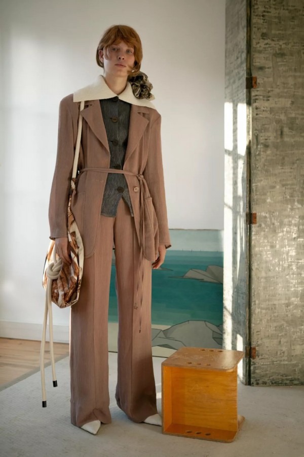 冬天如何把西装穿的保暖又时尚 冬天西装搭配