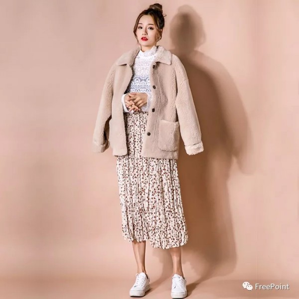 今年秋冬流行哪些女装单品 时尚自由点女装为你推荐