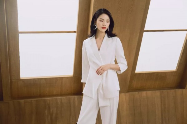 年会party攻略 卡蔓给你穿搭选择