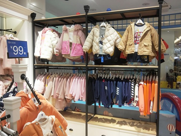 创业选择加盟伊顿风尚童装实体店怎么样?