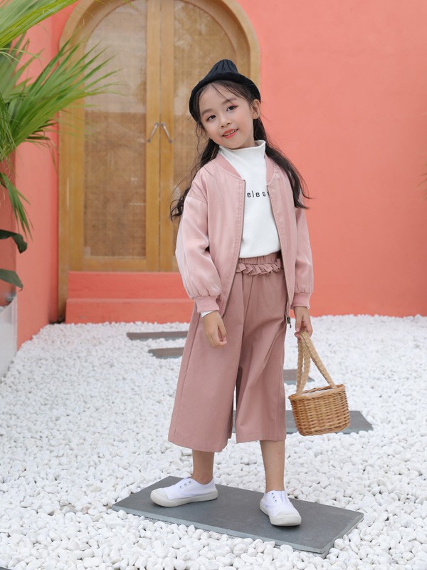 过年外套里面配什么内搭好看 欧米源童装新年装搭配