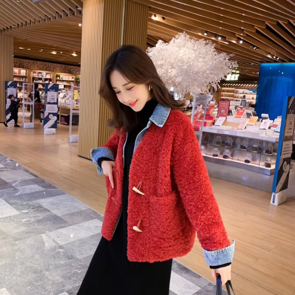 圣诞狂欢节 爱依莲女装以祝福之线 裁你时尚之衣