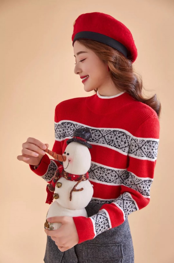 应景的圣诞装怎么穿好看 风笛时尚好看的圣诞女装