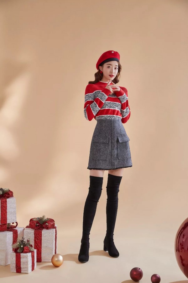 应景的圣诞装怎么穿好看 风笛时尚好看的圣诞女装