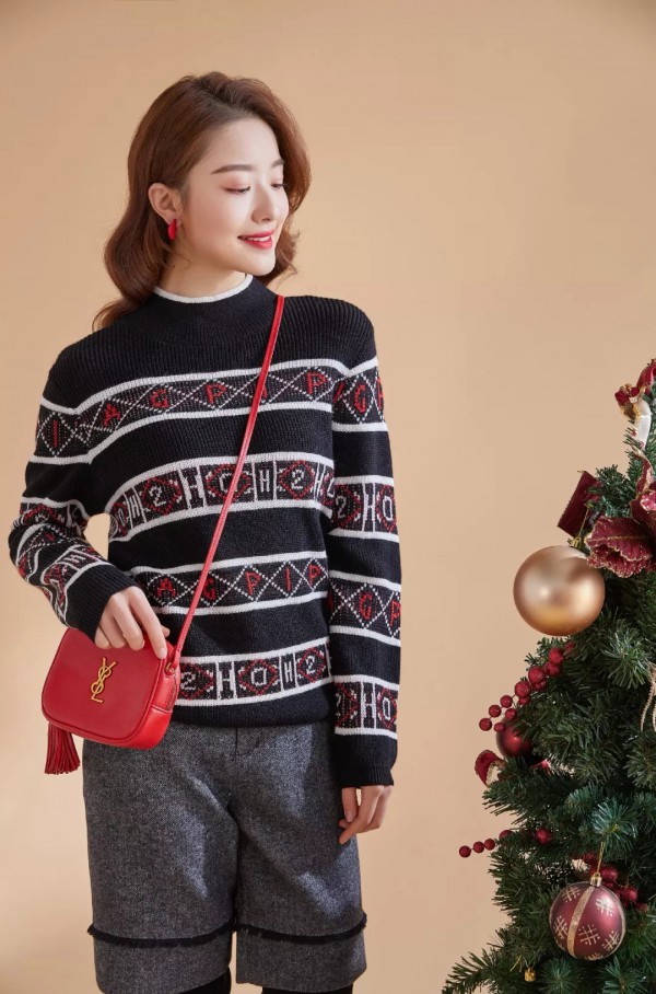 应景的圣诞装怎么穿好看 风笛时尚好看的圣诞女装