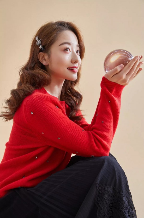 应景的圣诞装怎么穿好看 风笛时尚好看的圣诞女装