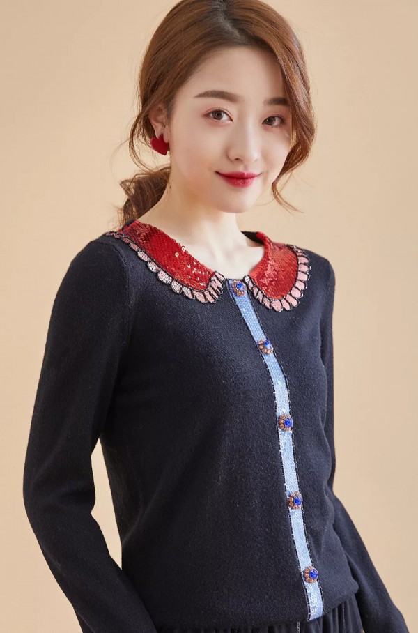 应景的圣诞装怎么穿好看 风笛时尚好看的圣诞女装