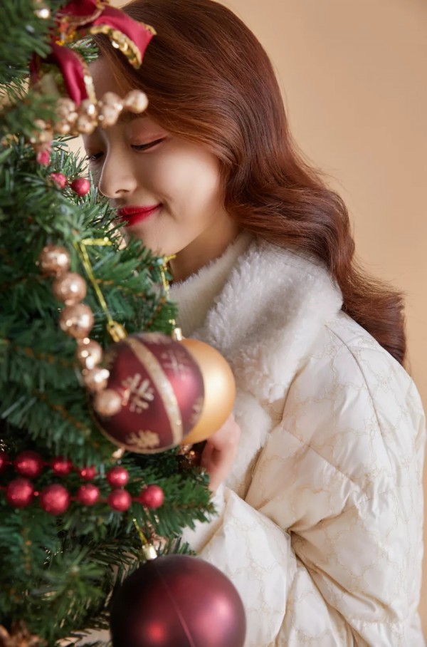 应景的圣诞装怎么穿好看 风笛时尚好看的圣诞女装