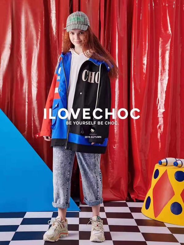 开一家时尚潮牌女装店赚钱吗 加盟我爱巧克力潮牌品牌需要多少钱