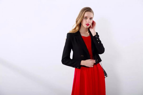 可媚春装上新 春天的花是冬天的梦