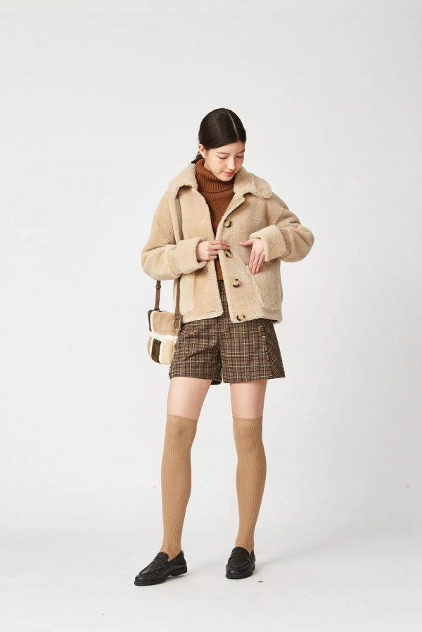 古木夕羊新品:为什么都市女性都爱穿羊羔毛