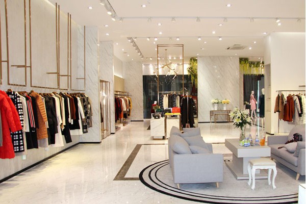 中档偏上的女装品牌加盟需要是什么条件 2020年投资女装好做么