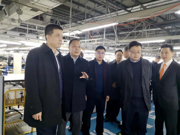 奉化区胡永光代区长莅临罗蒙集团指导